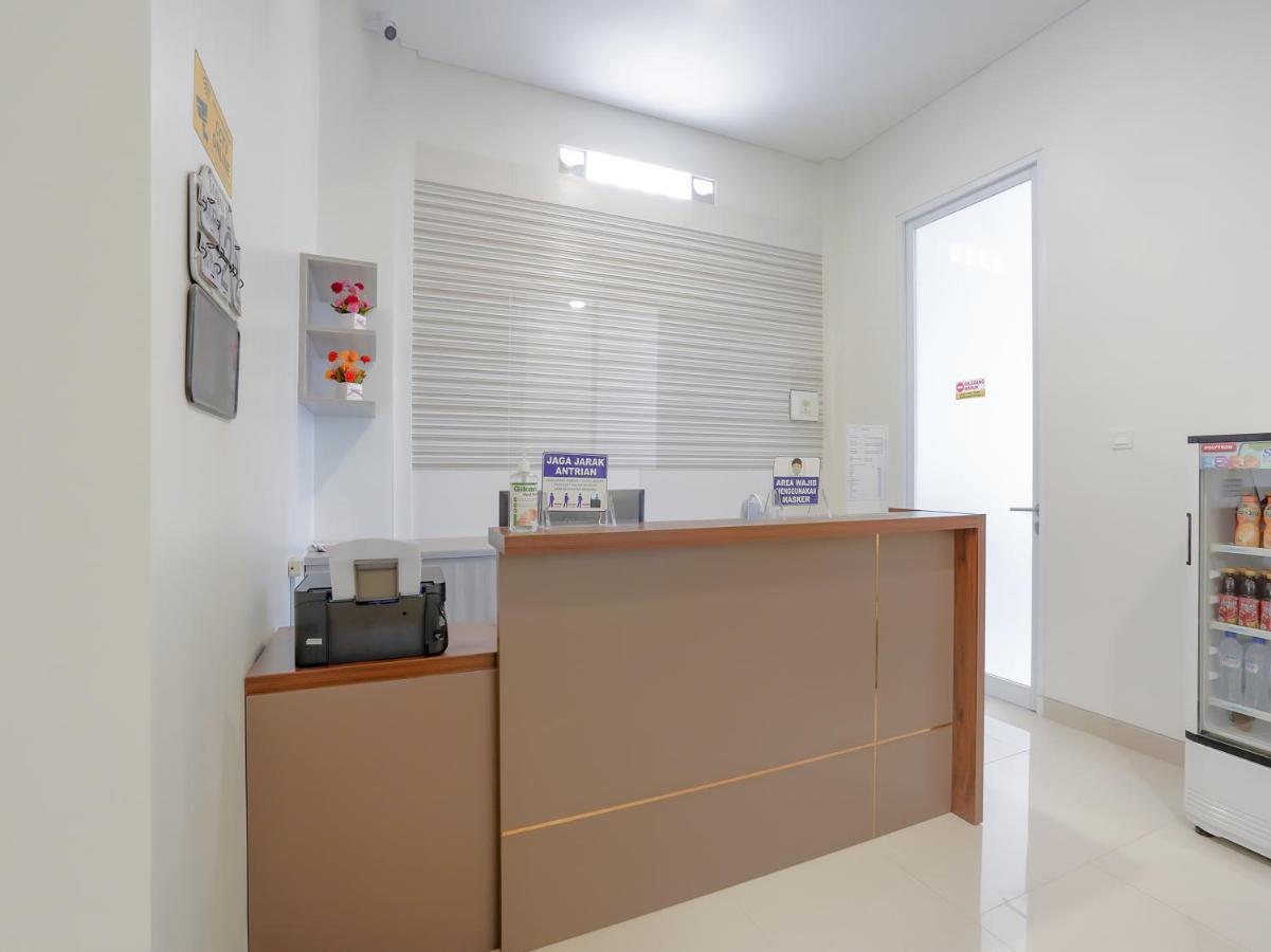 Super Oyo Capital O 90336 Olive Guest House Surabaya Exterior photo